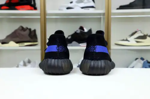 Yeezy Boost 350 V2 