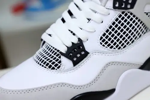 Air Jordan 4 Military Black 