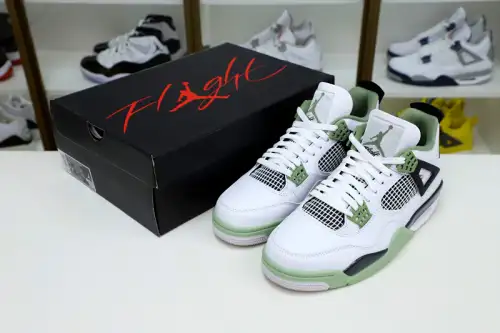 Air Jordan 4 