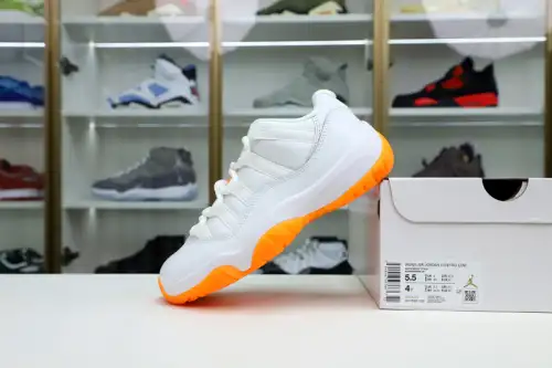Wmns Air Jordan 11 Retro Low 