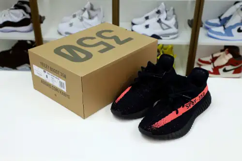Yeezy Boost 350 V2 