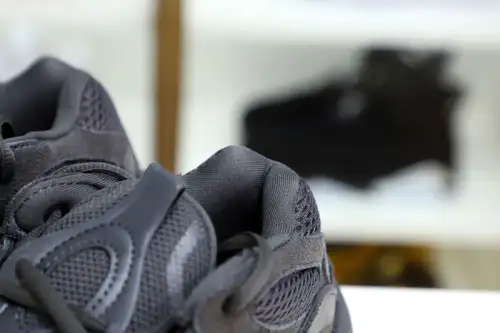 Yeezy 500 F36640 