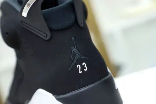 Air Jordan 6 Chrome 