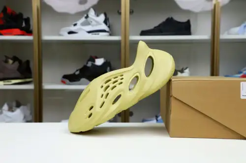 Yeezy Foam Runner 