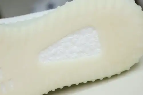 Yeezy Boost 350 V2 