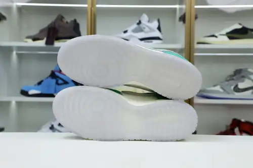 Kasina X Dunk Low 