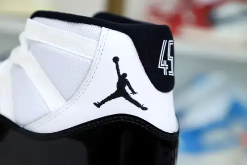 Air Jordan 11 Retro 