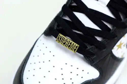 Supreme X Nike Sb Dunk Low 