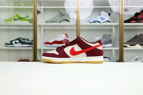 Nike Dunk Sb Low Skate Like A Girl 