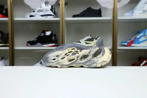Yeezy Foam Runner 