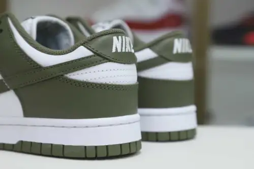 Nike Dunk Low 