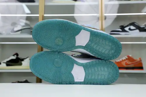Strangelove X Nike Sb Dunk Low 