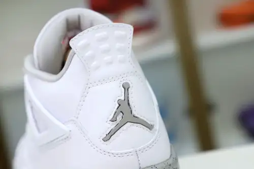 Air Jordan 4 Retro 