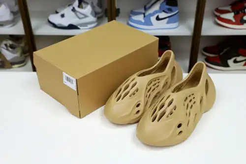 Yeezy Foam Runner 