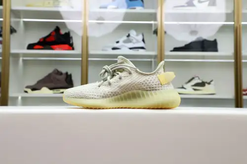 Yeezy Boost 350 V2 