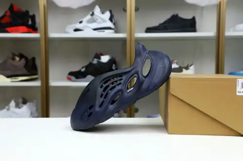 Yeezy Foam Runner 