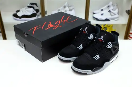 Air Jordan 4 