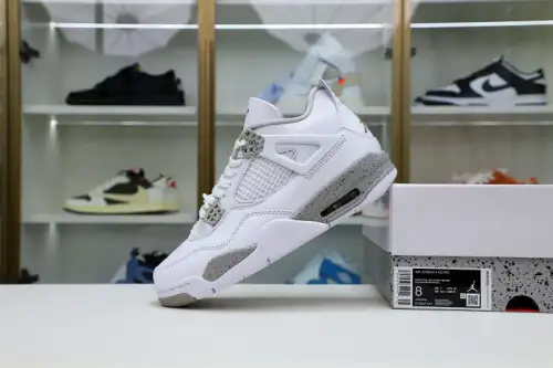 Air Jordan 4 Retro 