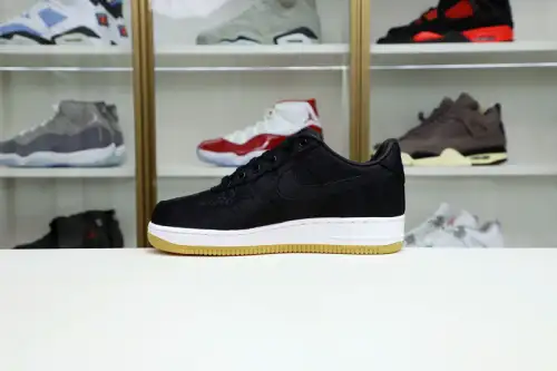 Nike Air Force 1 Low 