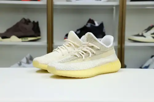 Yeezy Boost 350 V2 