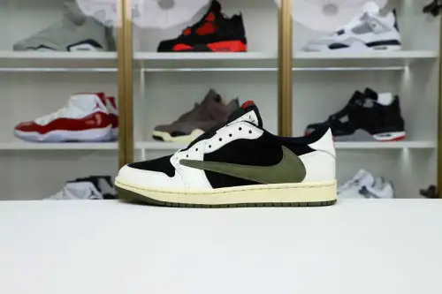 Travis Scott X Nike Air Jordan 1 Low Og “Olive” 