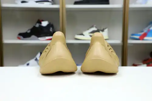 Yeezy Foam Runner 