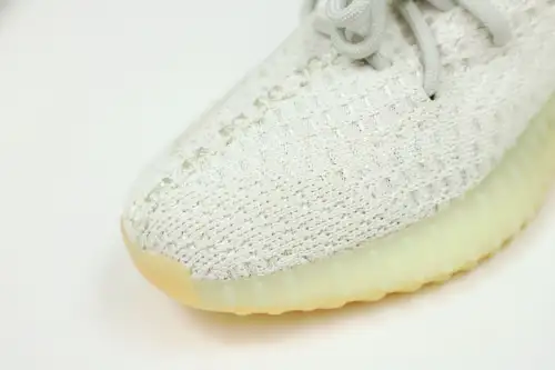 Yeezy Boost 350 V2 