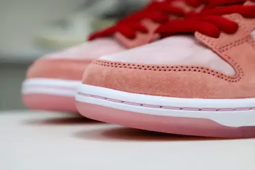 Strangelove X Dunk Low Sb 