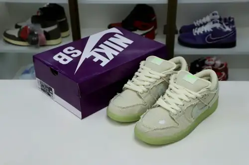 Nike Sb Dunk Low Mummy 440183