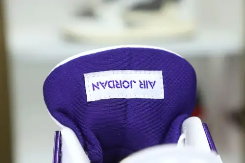 Air Jordan 4 Purple Metallic 