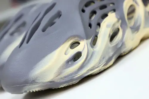 Yeezy Foam Runner 