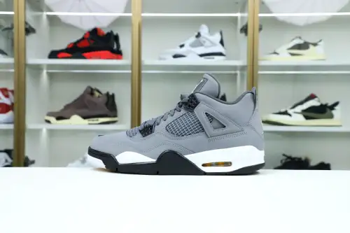 Air Jordan 4 Retro 