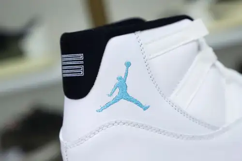 Jordan Air Jordan 11 Retro Legend Blue 