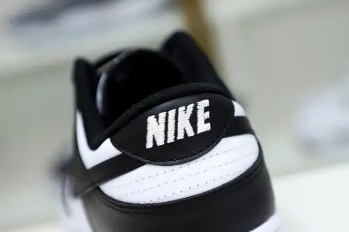 Dunk Low Panda 