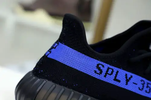 Yeezy Boost 350 V2 