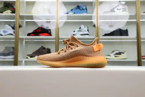 Yeezy Boost 350 V2 