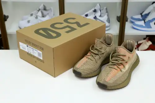 Yeezy Boost 350 V2 