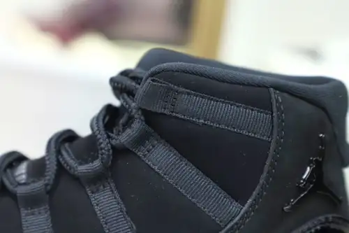 Air Jordan 11 Retro 