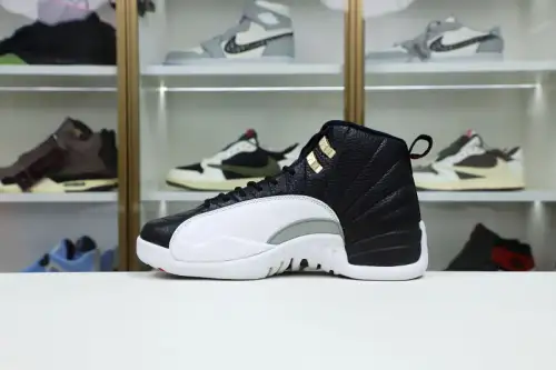 Air Jordan 12 Retro Playoffs 2022 