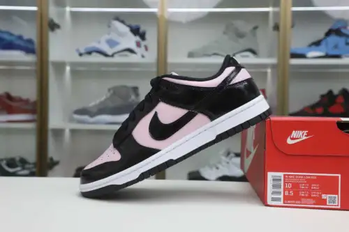Nike Dunk Low Ess 