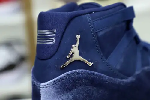 Air Jordan 11 Retro Midnight Navy 