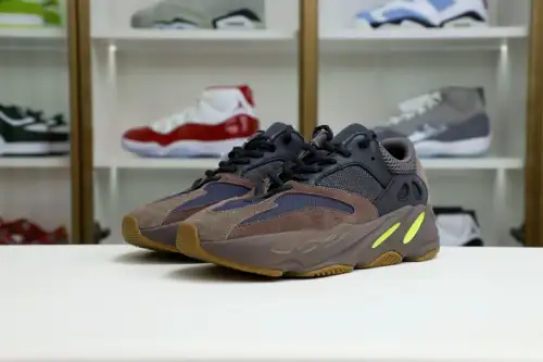 Yeezy Boost 700 