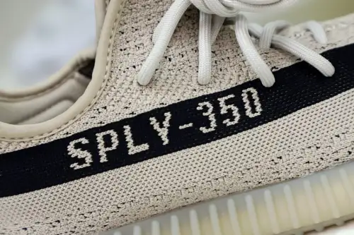 Yeezy Boost 350 V2 
