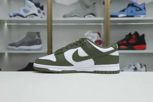 Nike Dunk Low 