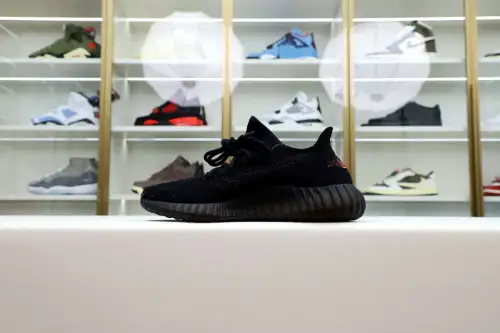 Yeezy Boost 350 V2 