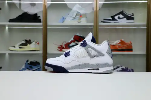 Air Jordan 4 Retro 