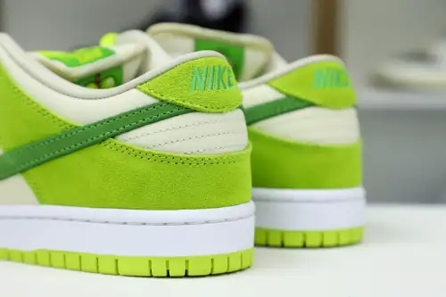 Nike Sb Dunk Low Green Apple 2022 