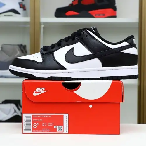 Dunk Low Panda 