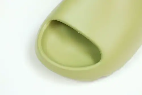 Yeezy Slide 