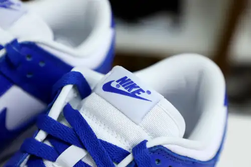 Nike Dunk Low Kentucky 